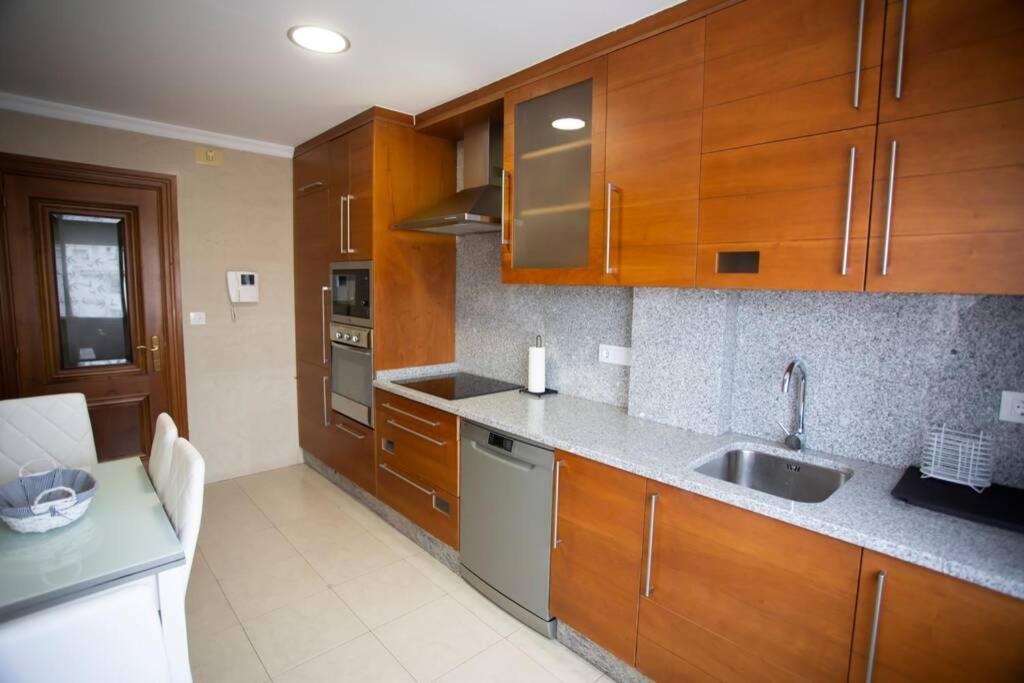 Piso Luminoso Y Tranquilo En Ourense Apartment Екстериор снимка